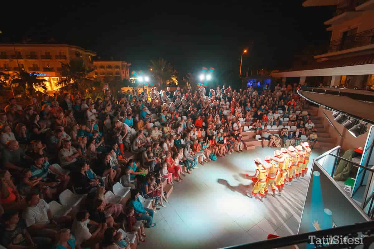 Loceanica Beach Resort Hotel